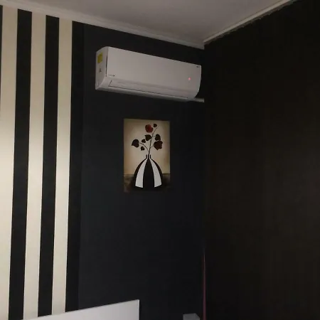 Top Center 3-bedroom Apartment